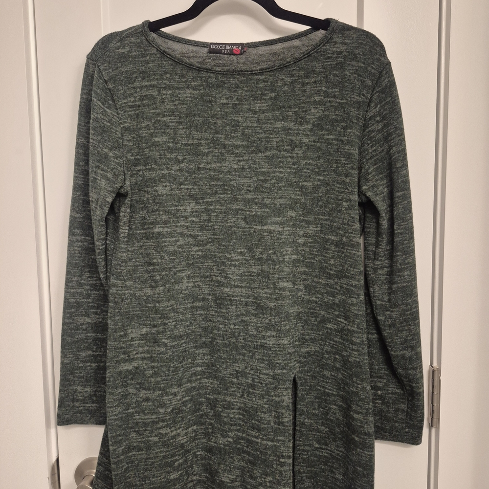 Dolce Bianca Soft Green Knit Top – Long Sleeve – Women’s Size M